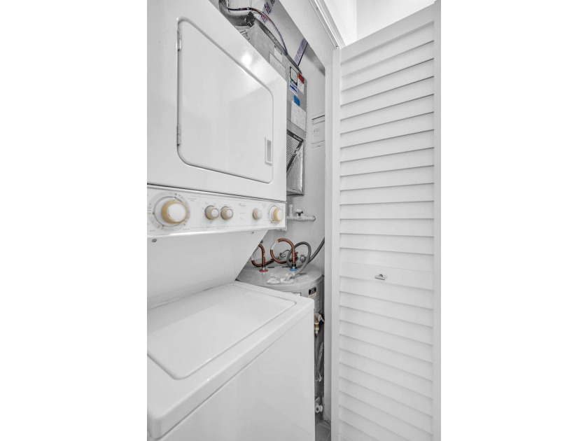 RENT RIGHT AWAY. WASHER/DRYER INSIDE. PETS WELCOME. 2 MILES TO - photo 14