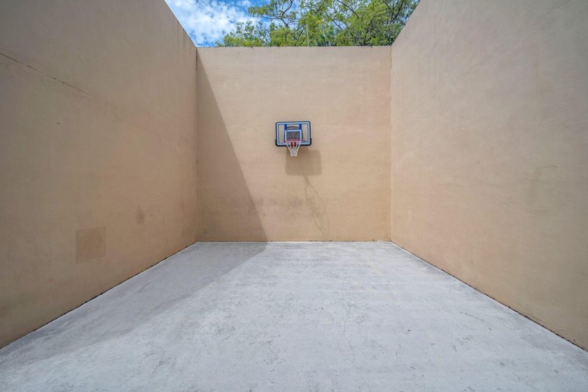 RENT RIGHT AWAY. WASHER/DRYER INSIDE. PETS WELCOME. 2 MILES TO - photo 26