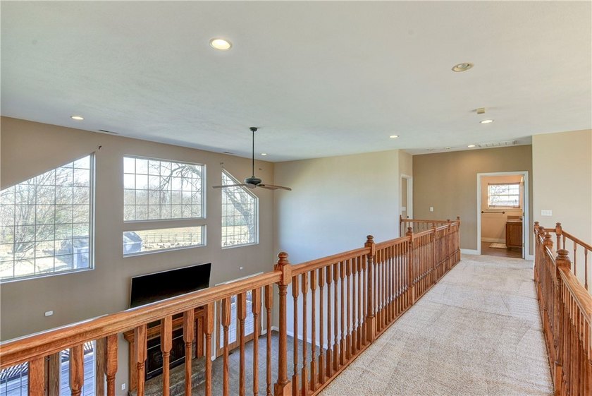 Spectacular 310-acre estate 8 minutes north of Branson West - photo 31