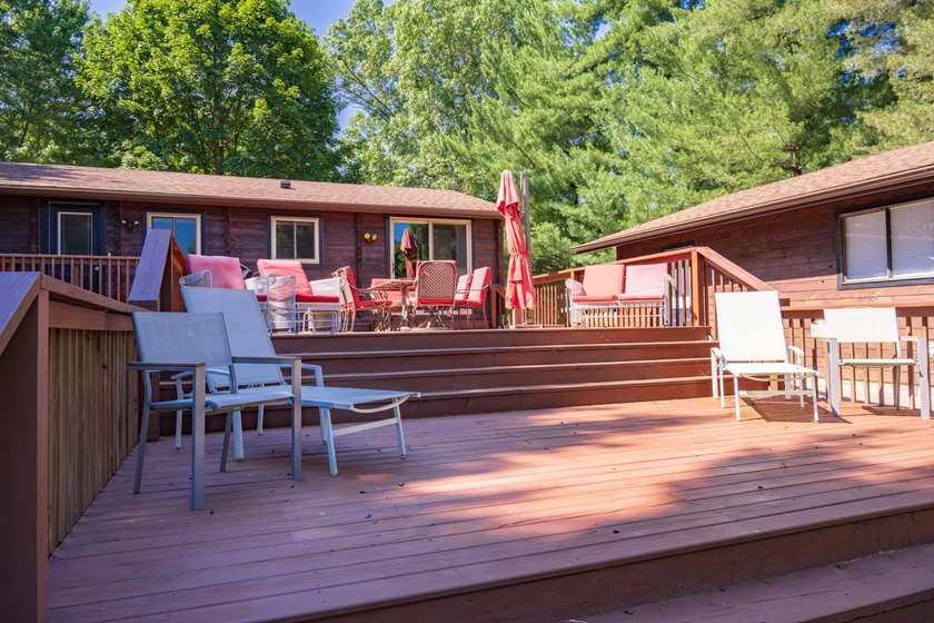 Enjoy 100 feet of owned frontage on Castle Rock Lake with this - photo 45