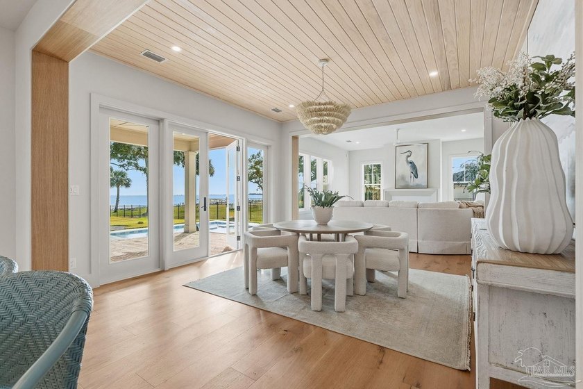 Located on Pensacola Bay, this fabulous residence features three - photo 5