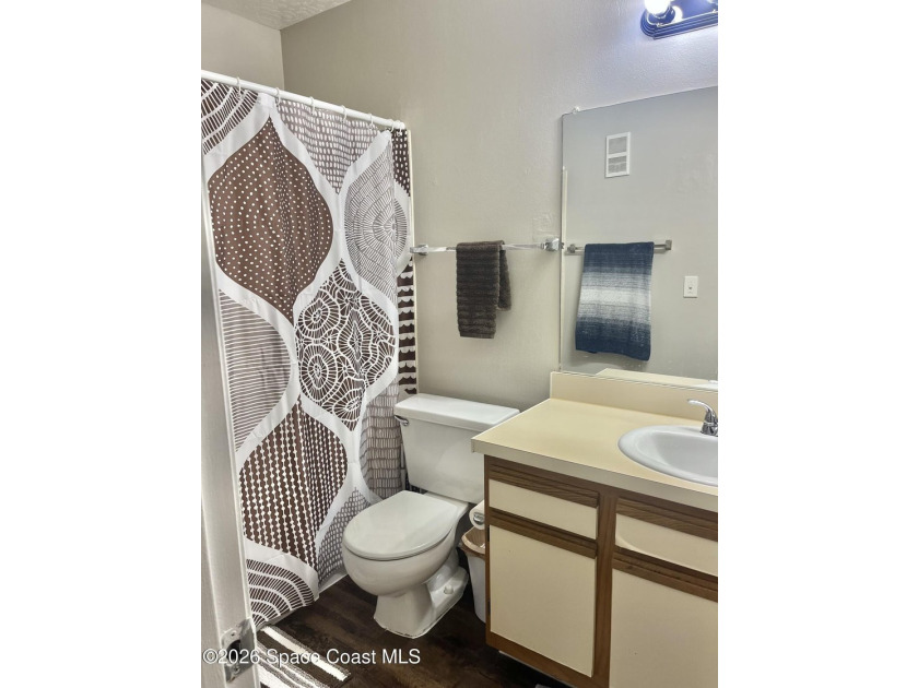 3rd floor 2bedroom, 2-bath split-floor plan condo offers the - photo 11