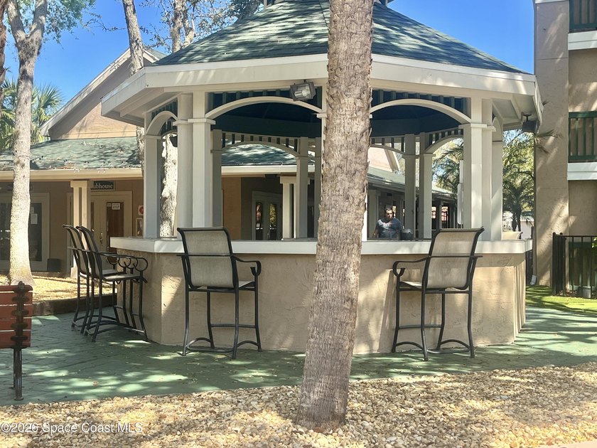 3rd floor 2bedroom, 2-bath split-floor plan condo offers the - photo 20