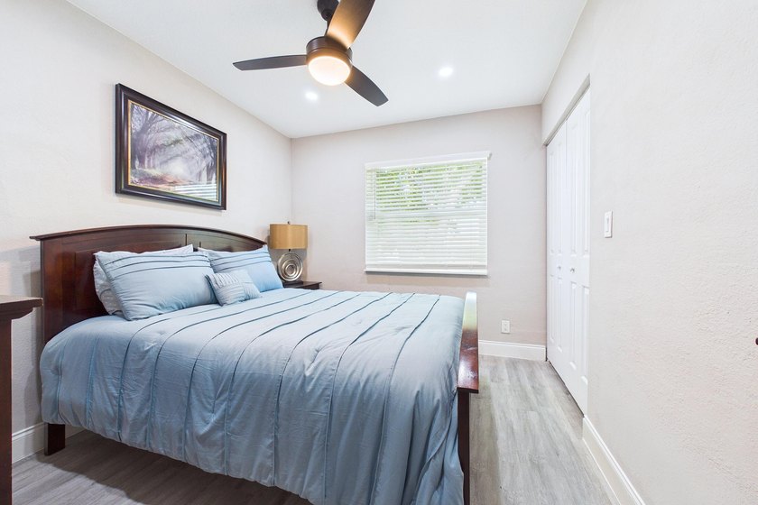 Welcome home to this beautifully remodeled 3BR/2BA residence - photo 18
