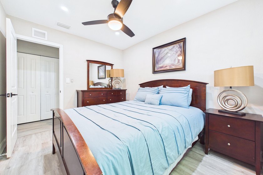 Welcome home to this beautifully remodeled 3BR/2BA residence - photo 20