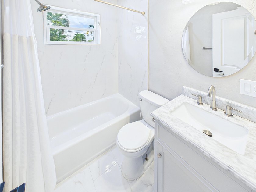 Welcome home to this beautifully remodeled 3BR/2BA residence - photo 21