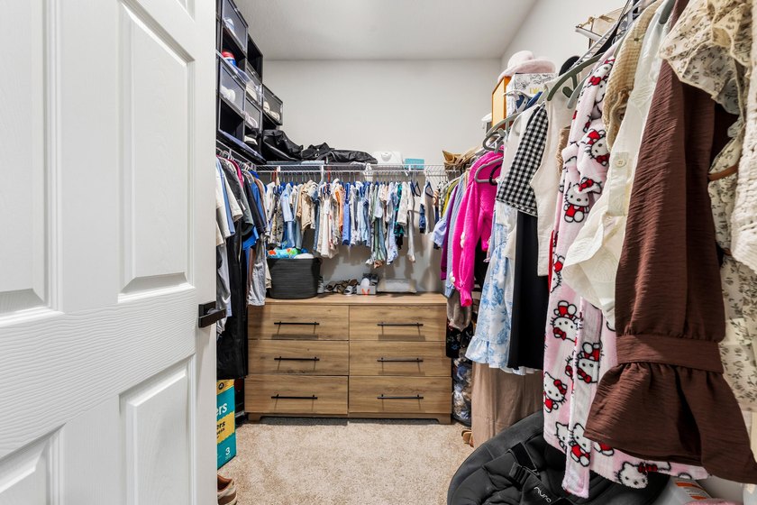 Welcome to this upgraded 3-bedroom, 2-bathroom single-family - photo 16