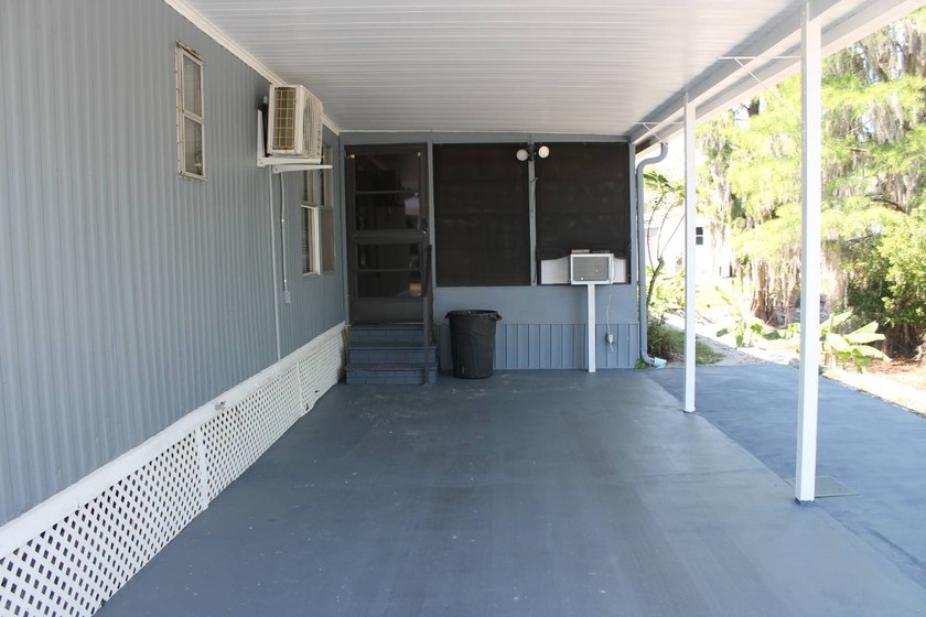 Updated &amp; Move-In Ready: Double Florida Rooms, New Everything! - photo 4