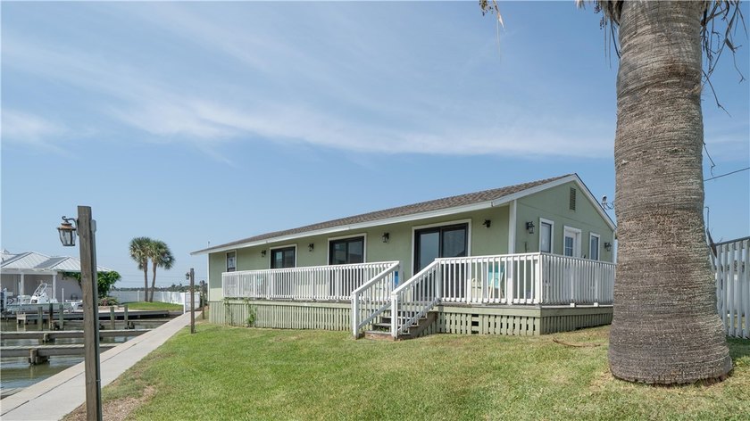 This fantastic investment opportunity in Rockport is priced to - photo 4
