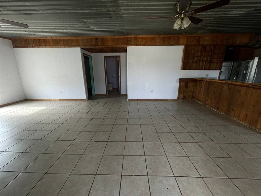 Attention investors! Rare opportunity in Rockport, TX sitting on - photo 2