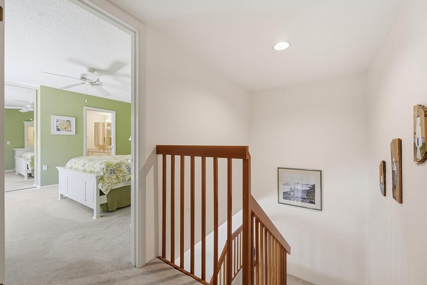 Discover this charming two-bedroom townhouse, with each bedroom - photo 12