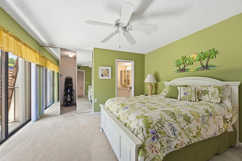Discover this charming two-bedroom townhouse, with each bedroom - photo 18