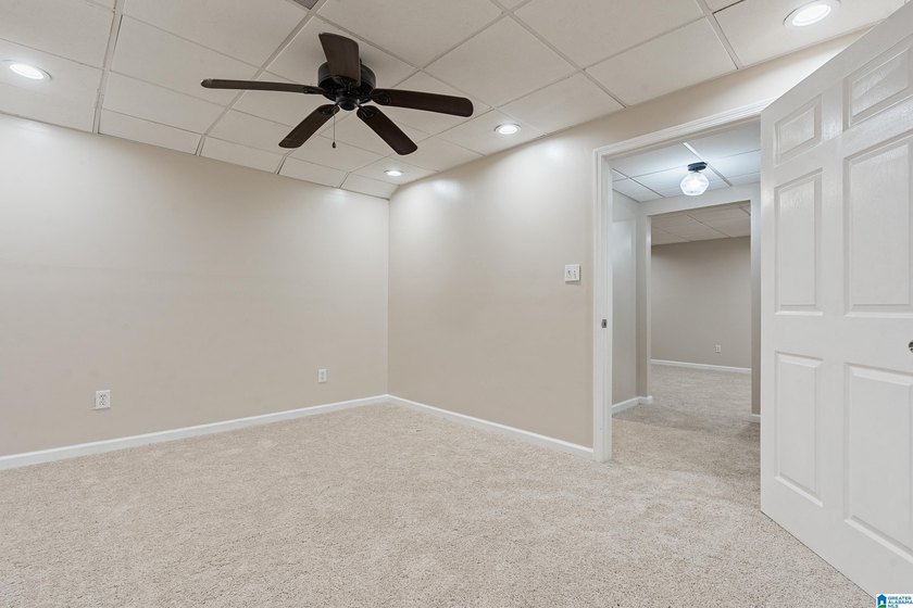 Price drop due to entry typing error. BACK ON THE MARKET. NO - photo 27