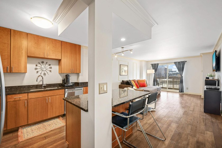 Discover urban living at its finest in this stylish condo! - photo 8