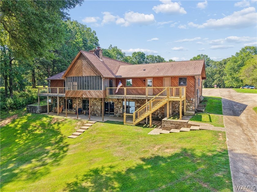 Beautifully renovated waterfront home on 1+/- acre overlooking - photo 5