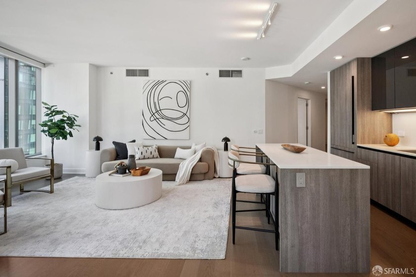 Elegant two-bedroom, two-bathroom residence at Lumina, offering - photo 11