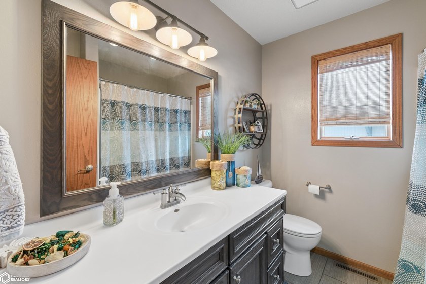 Beautifully updated and perfectly situated on Woodlane Drive - photo 13