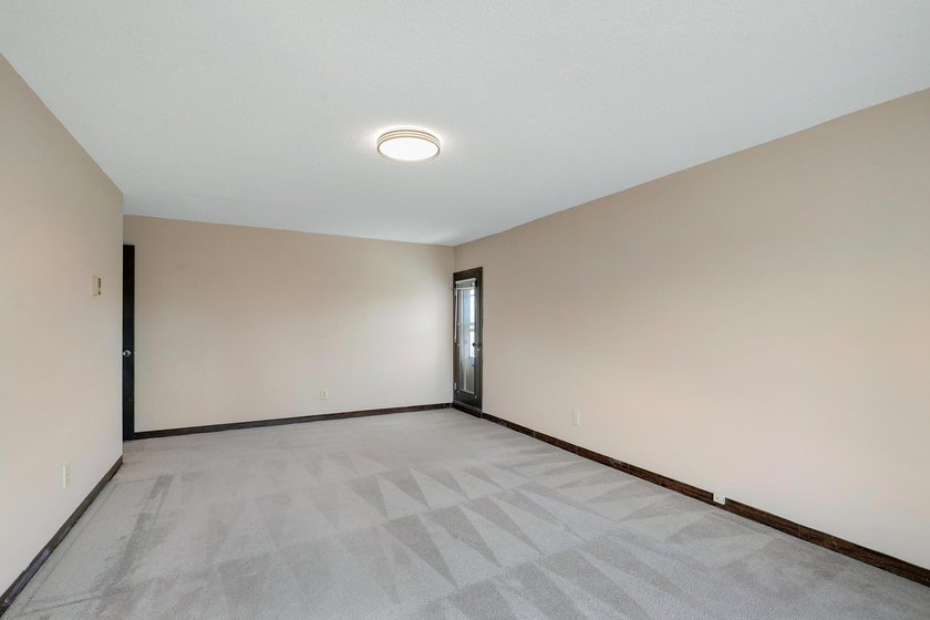 Seller providing a $15,000 credit at closing toward buyer's - photo 17