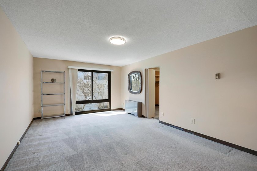Seller providing a $15,000 credit at closing toward buyer's - photo 21