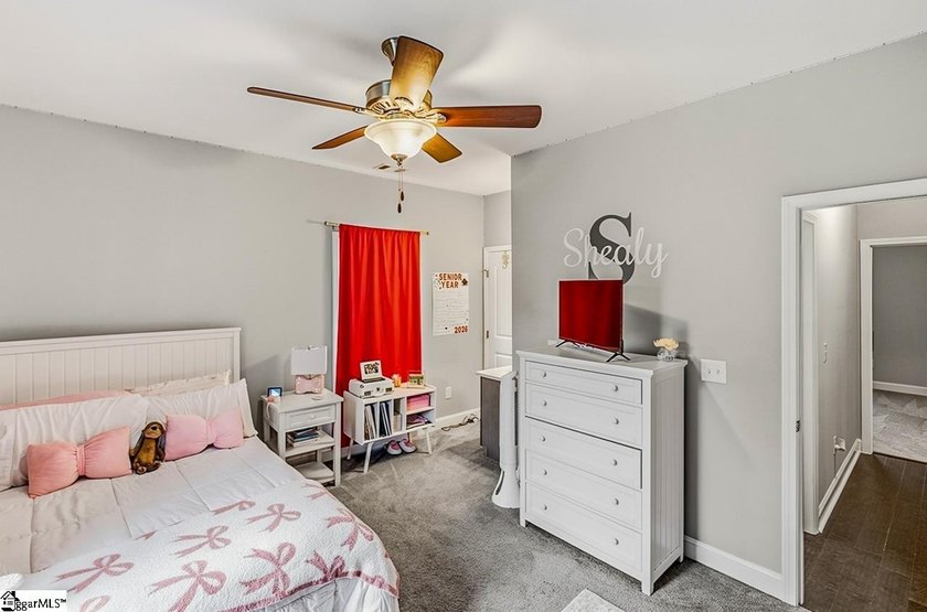 Listed by Rucker and Associates Team | | | Welcome to 114 Tall - photo 33