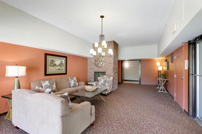 Seller providing a $15,000 credit at closing toward buyer's - photo 38