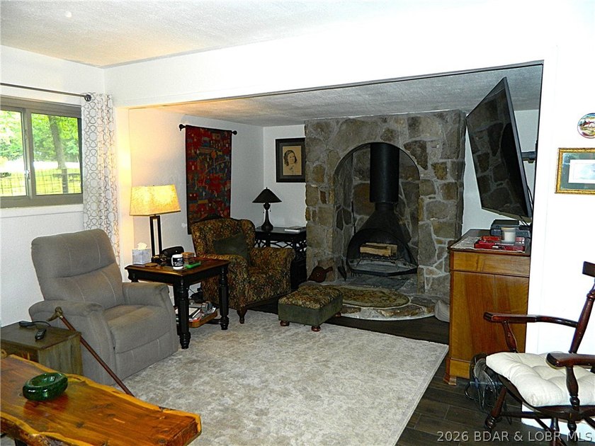Private Four Seasons Retreat on Expansive Multi-Lot Property! - photo 11