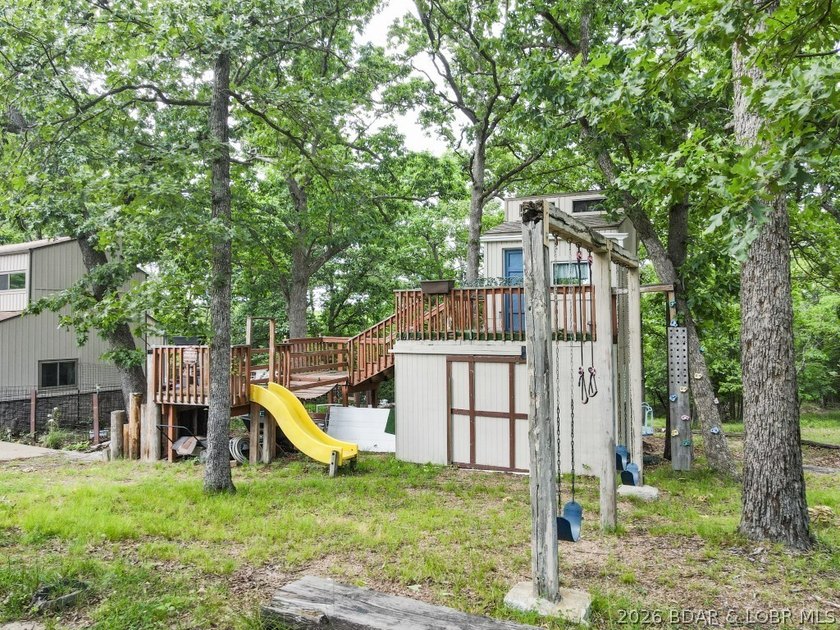 Private Four Seasons Retreat on Expansive Multi-Lot Property! - photo 34