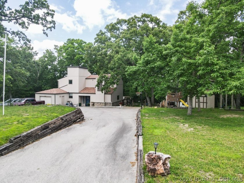 Private Four Seasons Retreat on Expansive Multi-Lot Property! - photo 38