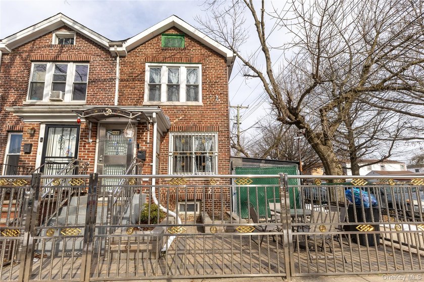 Welcome to this beautifully maintained, move in ready two - photo 2