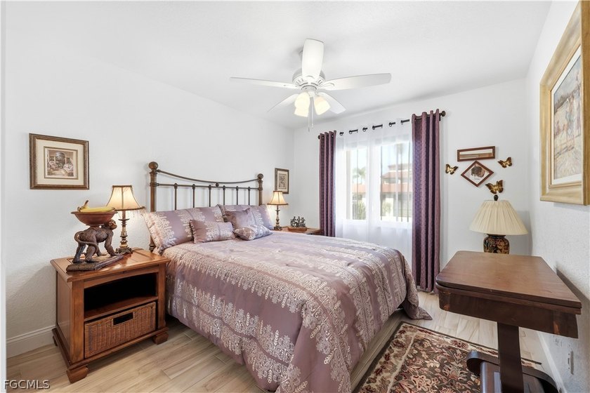 Impeccably maintained CUSTOM HOME, SOUTHEASTERN REAR EXPOSURE, 3 - photo 22
