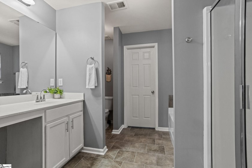 Call the official listing agent, Lisa Alexander, to arrange a - photo 24