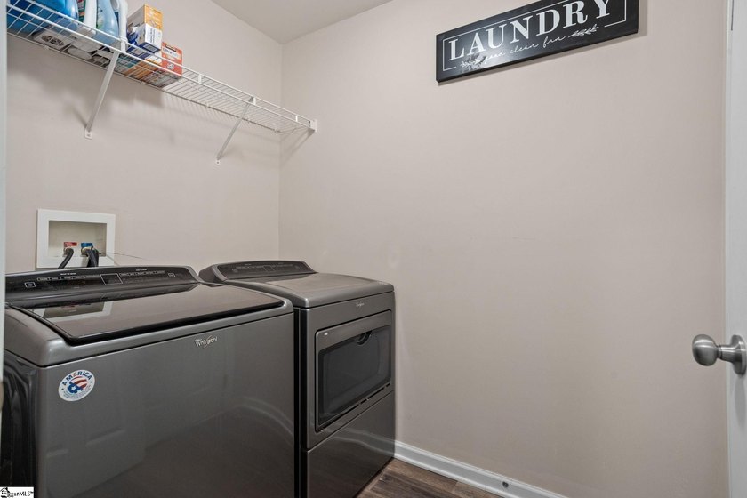Call the official listing agent, Lisa Alexander, to arrange a - photo 31