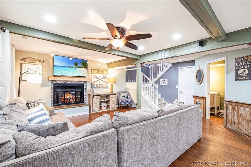 THIS IS IT! Lakefront living at its finest!! This beautifully - photo 20
