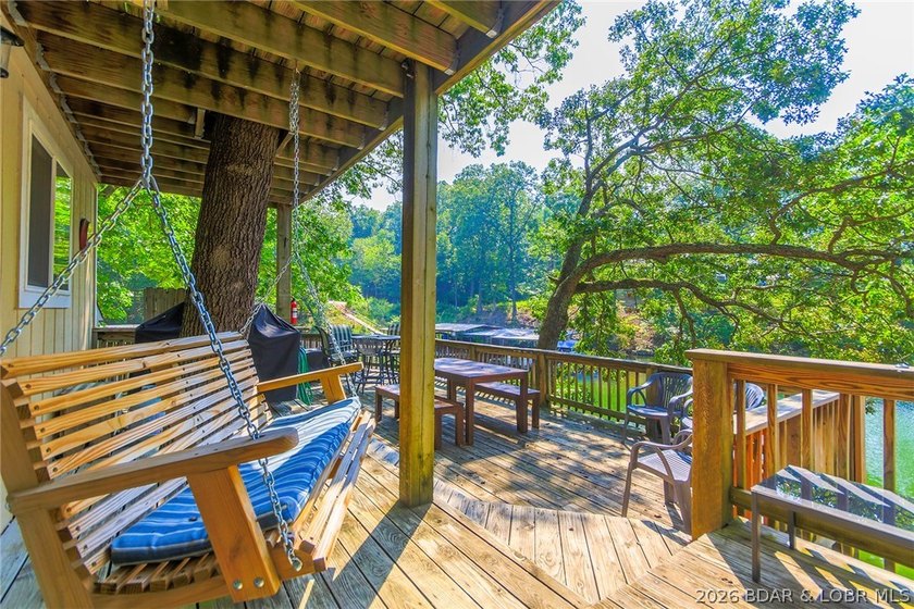THIS IS IT! Lakefront living at its finest!! This beautifully - photo 29