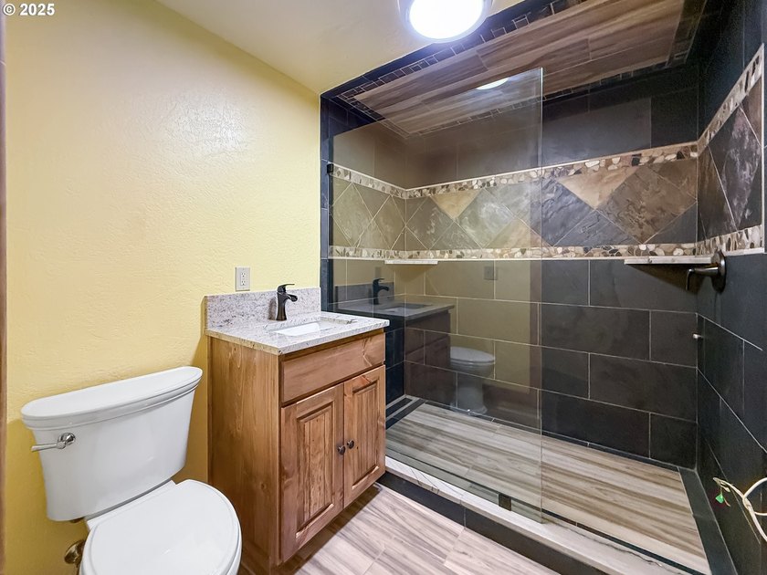Newly remodeled and has not been lived in since, this home is - photo 37
