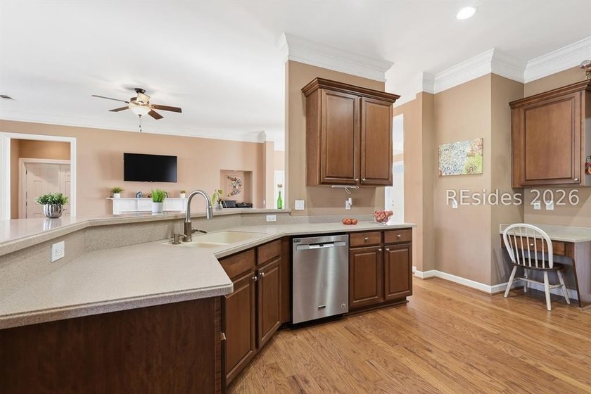 MOTIVATED SELLER - Welcome to 24 Bainbridge Way, a beautifully - photo 13