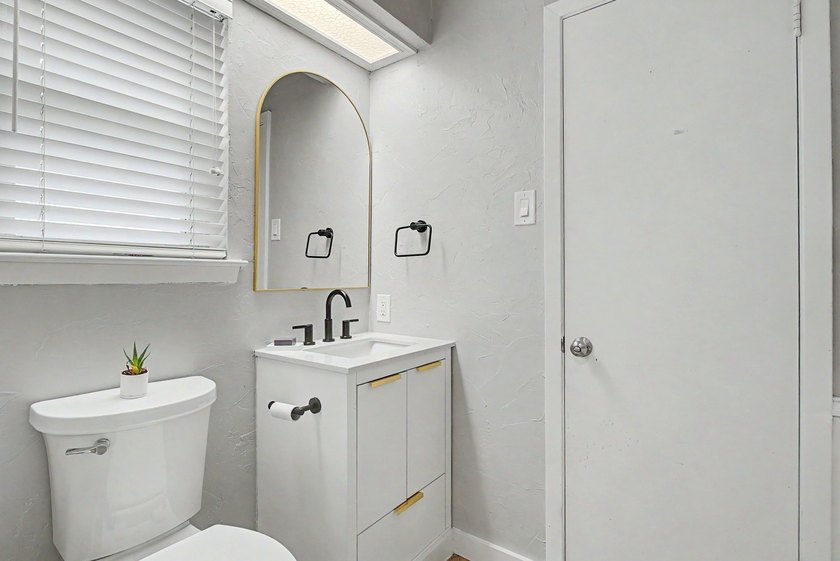 Nestled in the sought-after Casa Linda Forest, this private - photo 18