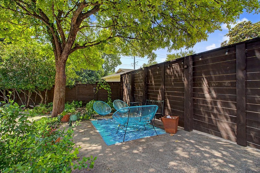Nestled in the sought-after Casa Linda Forest, this private - photo 27