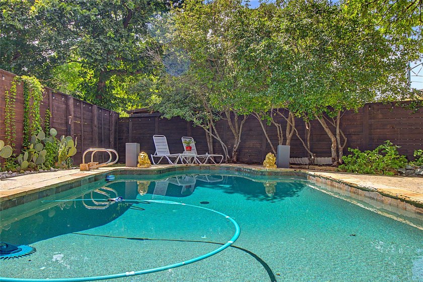 Nestled in the sought-after Casa Linda Forest, this private - photo 28