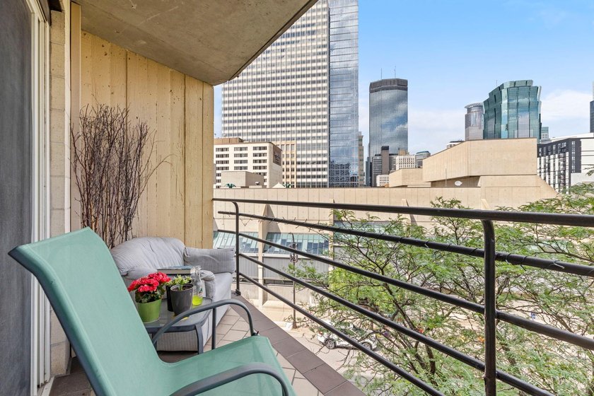 Enjoy easy downtown living in this beautifully maintained - photo 13