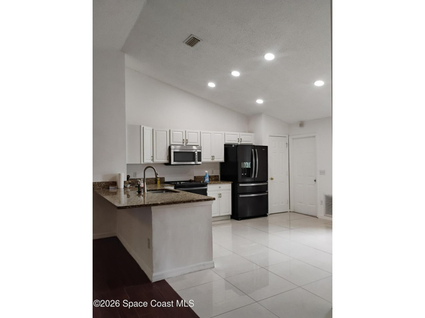 Great floor plan for this 3 bedroom, 2 bath home, metal roof - photo 6