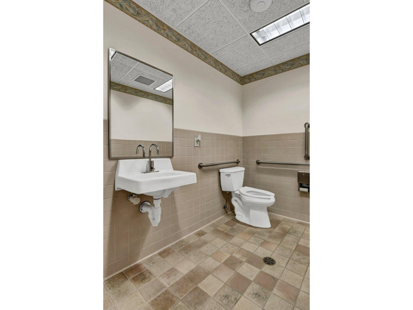 Here is the investment opportunity you have been waiting for! It - photo 45