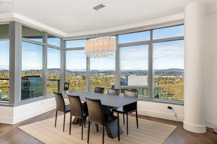 Experience penthouse living in the John Ross with this fully - photo 10