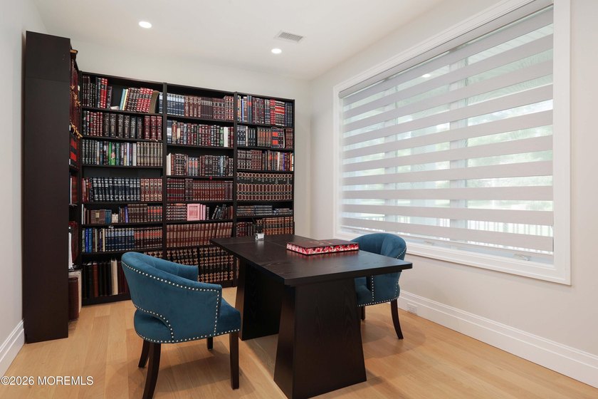 An extraordinary custom-built estate where luxury, craftsmanship - photo 13