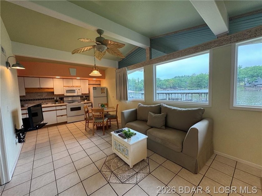 Rare waterfront INVESTMENT OPPORTUNITY with proven vacation - photo 15