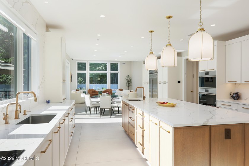 An extraordinary custom-built estate where luxury, craftsmanship - photo 15
