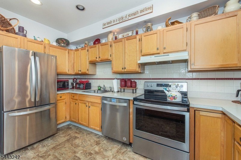 Desirable Bald Eagle Commons -Alexandria model completely - photo 18