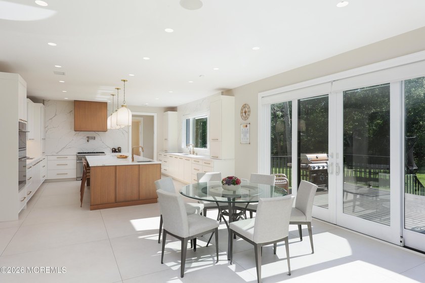 An extraordinary custom-built estate where luxury, craftsmanship - photo 19