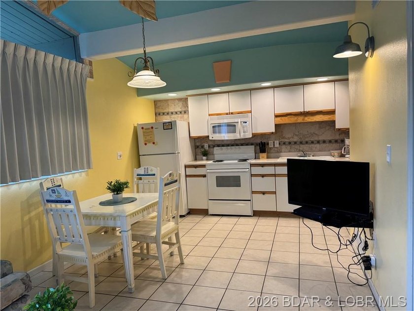Rare waterfront INVESTMENT OPPORTUNITY with proven vacation - photo 21