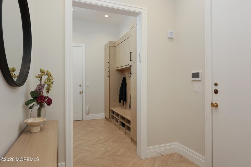 An extraordinary custom-built estate where luxury, craftsmanship - photo 26